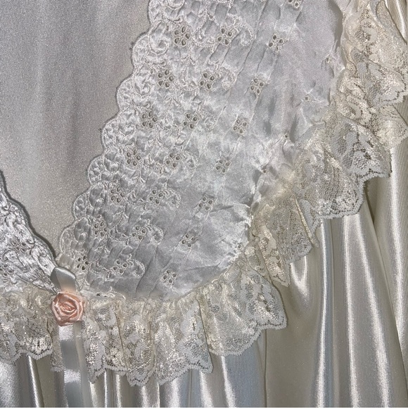 Just For Women Vintage Satin Nightgown With Lace Ruffle Ivory White Bust 55 in - Picture 3 of 11